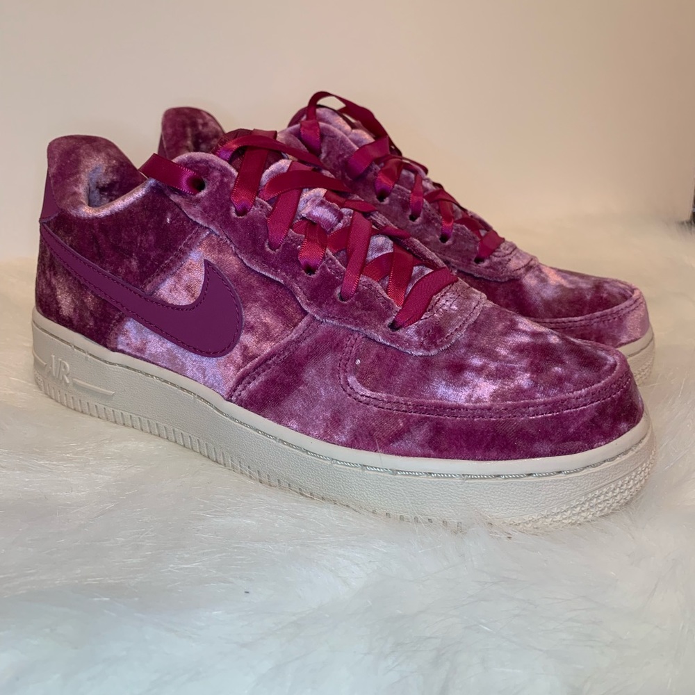 Nike Air Force 1 Velvet - Picture 5 of 8